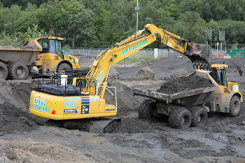 Komatsu PC210LCI