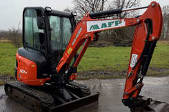 Kubota U27-4