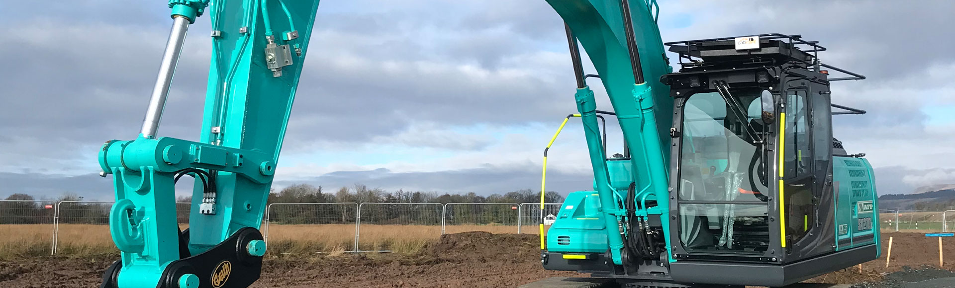 Kobelco SK210 image 2