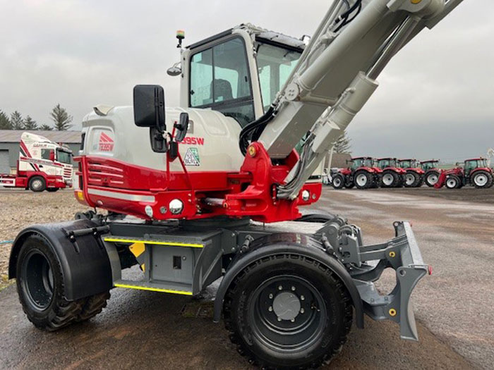 Takeuchi TB295W image 5